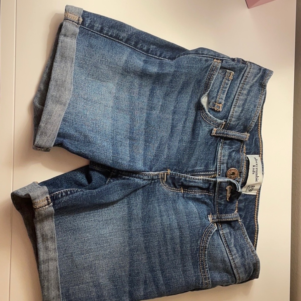 Abercombie kids 9/10, cute jean shorts